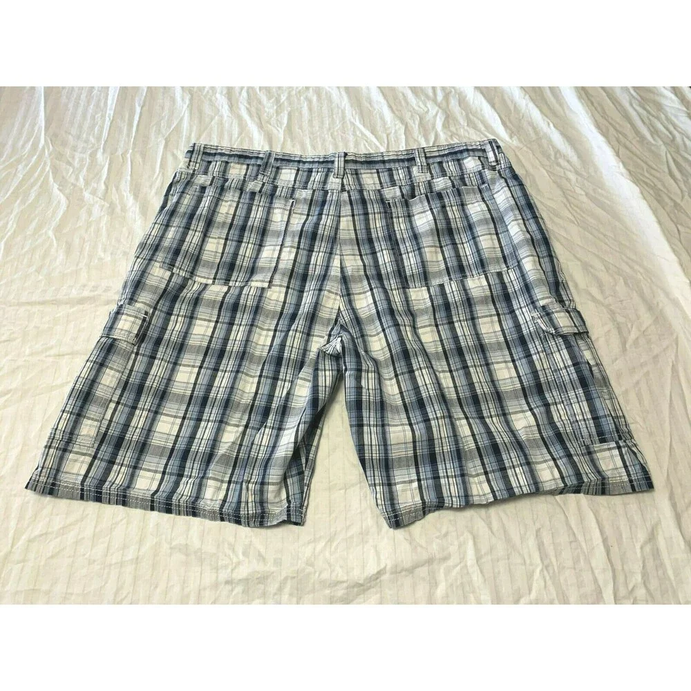WRANGLER MENS CARGO COTTON SHORTS SIZE 44